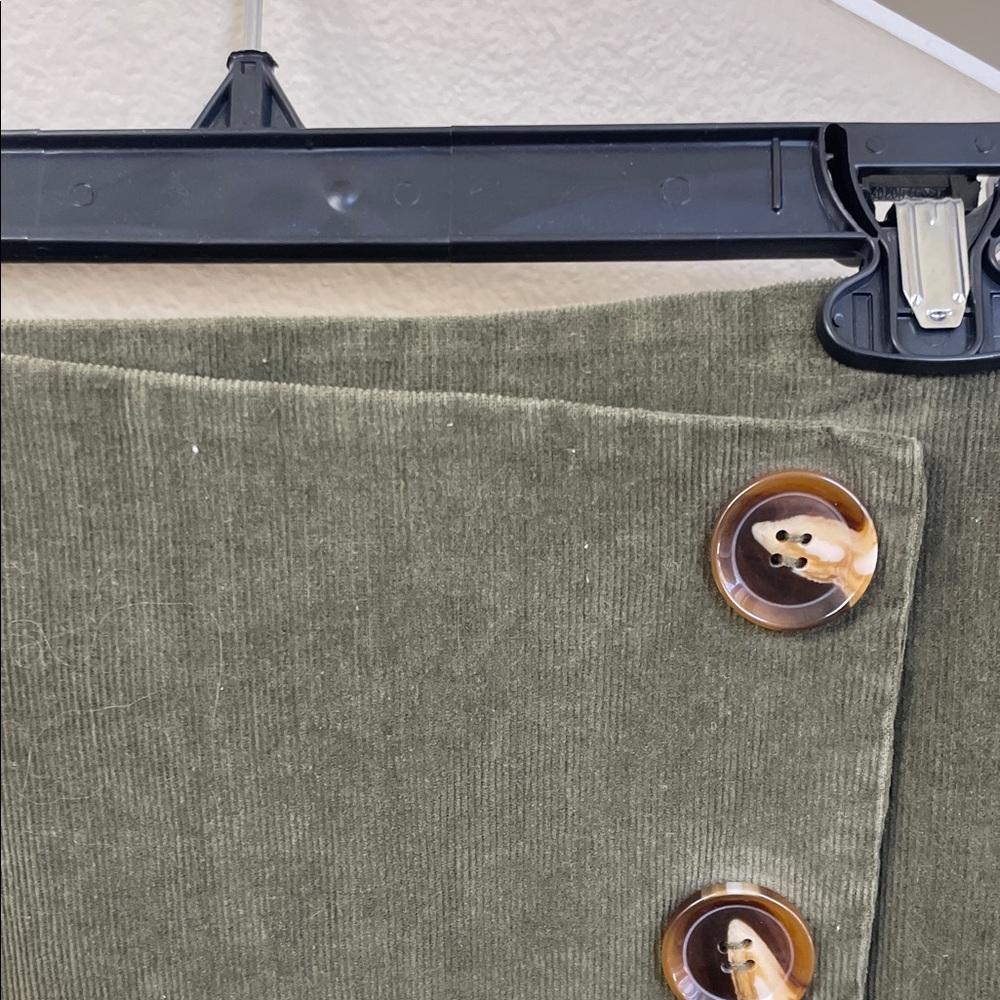 Olive Button-Front Mini Skirt - Picture 5 of 5